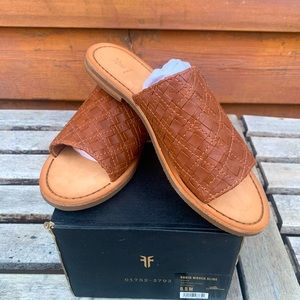 Frye Cognac Sandal Slides 6.5 NEW